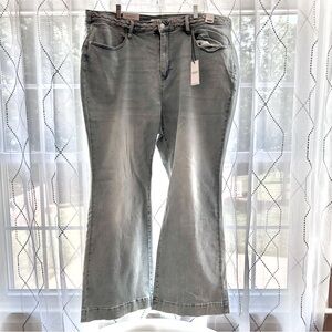 Judy Blues NWT! Light Wash High Waist Size Plus 24